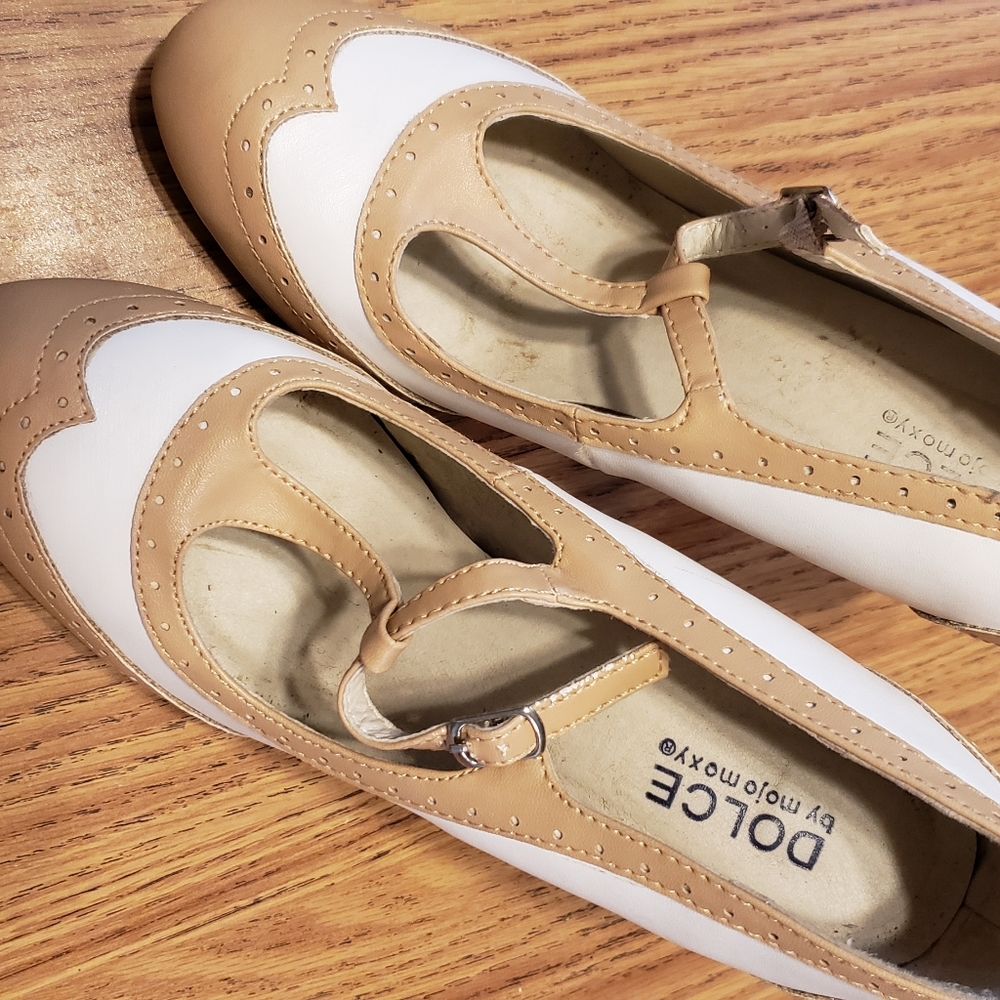 Dolce women's high heel shoe size 8.5